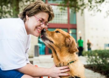 FAU receives grant to examine role of pet dogs on