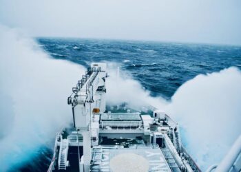Antarctic waves viewed from the SA Agulhas II in 2017 in the Southern Ocean.
