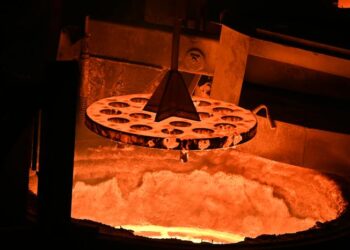 Researchers from the University of Cambridge have developed a method to produce very low emission concrete at scale – an innovation that could be transformative in the transition to net zero