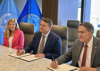 Signing of agreement between MD Anderson and PAHO