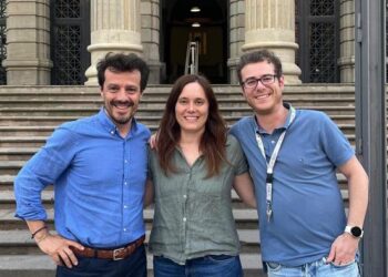 Pablo Menéndez, Talía Velasco and Oscar Molina, authors of the study and researchers of the Josep Carreras Leukaemia Research Institute