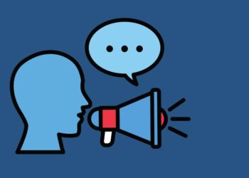 Identifying and characterizing superspreaders of low-credibility content on Twitter