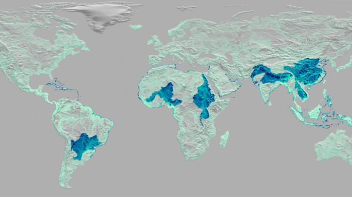 Aquatic ecosystems at higher risk of receiving land-based waste. Dark blue highlights key areas (including rivers and their basins, and coastal zones) with the highest risk of receiving land-based waste.