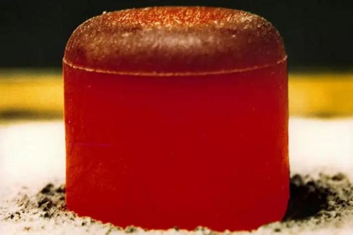 Plutonium-238 that continuously releases heat