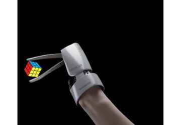 Tweezer-like bionic tool