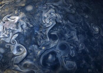 Using oceanography to understand fronts and cyclones on Jupiter