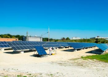 Solar_Panels_16x9_30859D26