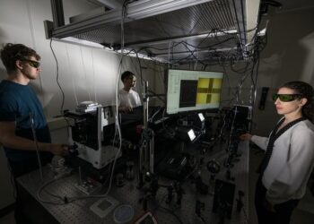 Optical super-resolution nanothermometry