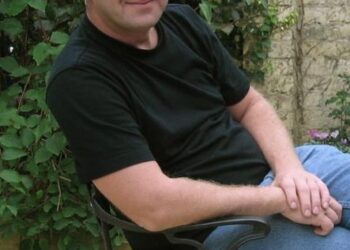 Microbiologist Professor Rob Edwards