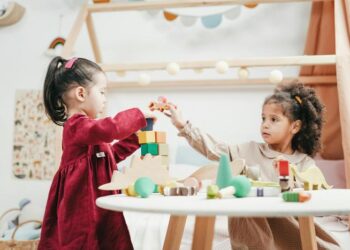 Autistic traits, behavioral problems in 7-year-olds linked with gender nonconforming