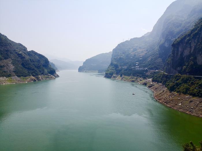 In August 2022, part of the river bank at the Three Gorges Reservoir was exposed as the water level dropped due to insufficient rainfall.