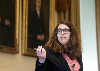 White House Honors Tufts Economist Elizabeth Setren