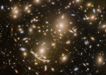 Galaxy cluster Abell 370