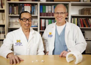 3D-printed tracheobronchial splint device