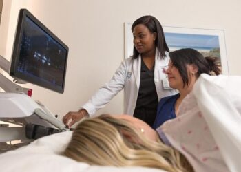 Reading electrocardiogram results on a monitor