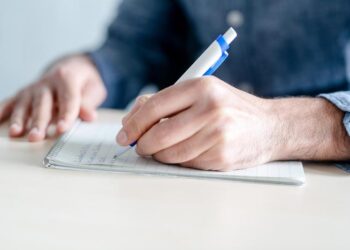 Left-handed person