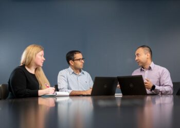 Genetics of cardiomyopathy risk in cancer survivors differ by age of onset