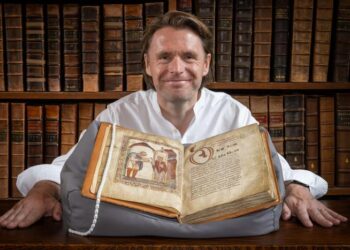 1. Prof David Woodman with the portrait of Æthelstan