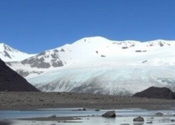 Hard Rocks, Deep Wetlands Found Under Thwaites Glacier