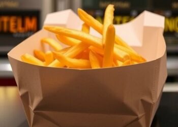Study Reveals Wrong Orders as Major Cause of Fast-Food Waste — Social Science