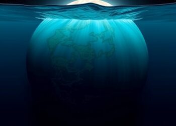 Europa Shows Limited Fluid Exchange Between Deep Ocean and Shallow Layer