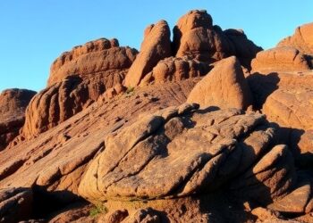 Three-billion-year-old rocks had water like modern volcanic arcs
