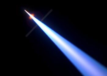 Ultrathin lens creates optical needle from light
