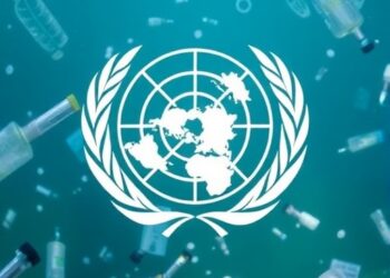 Scientists urge UN to mandate global reporting to curb plastic pollution