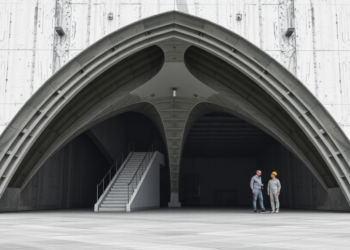 Steel Fibers and Smart Anchorage Design Reshape the Limits of Ultra-High-Performance Concrete