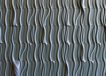 Twin Sensors and Smart Controllers Keep Giant 3D-Printed Metal Walls Within Half a Millimeter