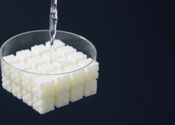 Low-Carbon Water Cleanup Zaps Pollutants With Electrified Adsorbent Regeneration