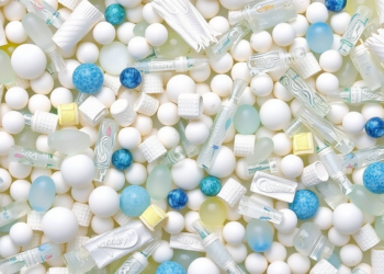 Glass Waste Turns Into Buoyant Ceramic Beads That Could End Styrofoam Pollution at Sea