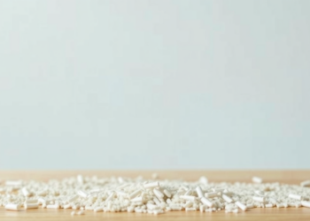 Your Office Dust May Be the Worst Place for Microplastic Exposure, Study Finds