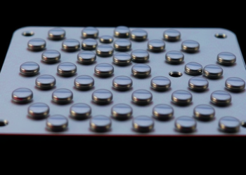Graphene’s Strange ‘Failed Superconductor’ Finally Caught in the Act