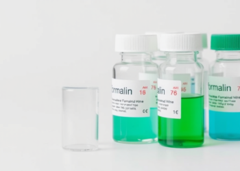 Smaller Formalin Containers Could Slash Toxic Waste in Skin Biopsy Clinics