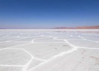 How the UAE’s Salt Flats Became the World’s Most Important Natural Laboratory for Evaporite Science