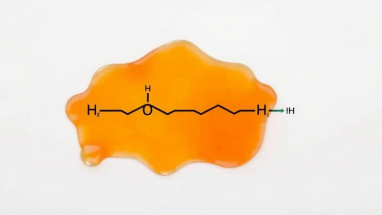 Century-Old Solvent Dichloromethane Emerges as Surprising Coupling Reagent for Amide Synthesis
