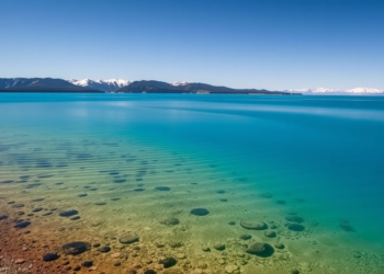 Siberian Lake Reveals How Microbial Communities Rebuild After a Rare Full Overturn