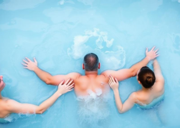 Ice Baths Reconsidered: Landmark Review Maps When Cold-Water Immersion Helps Athletes and When It Backfires