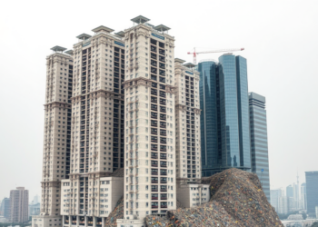 Weighing 600 Million Buildings Exposes Stark Global Inequality in Urban Materials