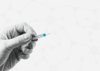 Vaccine Responses Hold Up a Year After Stem Cell Transplants, Study Finds