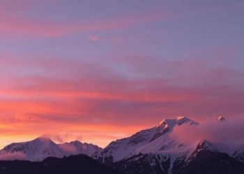 Warming Skies Over Central Europe’s Mountains: Circulation Shifts Can’t Explain Rising Temperature Extremes