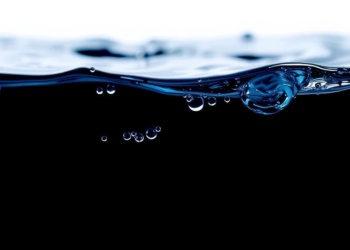 Graphene Oxide Strips Toxic Dye From Water in Just Minutes, Study Finds