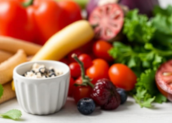 Antioxidant-Rich Diets Linked to Sharply Lower Lung Cancer Risk in Two Large Studies