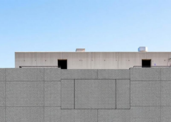 Concrete That Cleans Water: Steel and Sugar Waste Turned Into Phenol-Scrubbing Building Material