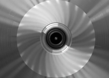New Open Dataset Captures Rotor Blade Faults Under Ever-Changing Speeds