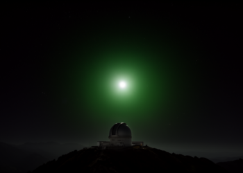 White dwarf stars break the colour rule: astronomers find the first truly green star