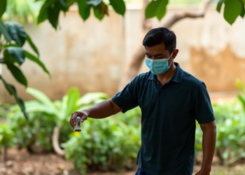 Why Panamanian Residents See Dengue Mosquito Control Differently Across Districts