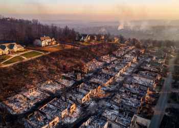 Neighborhood building density emerges as strongest predictor of home destruction in 2025 Palisades Fire