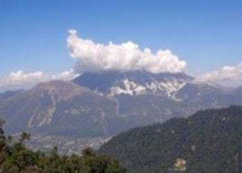Dengue Climbs the Ecuadorian Andes as Local Temperatures Drift Above Historic Norms
